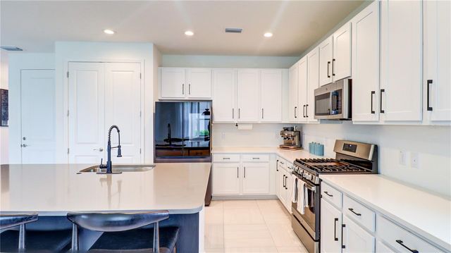 3338 GREAT BANYAN WAY, Wesley Chapel, FL 33543