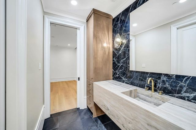 65 Crain Square Boulevard, Houston, TX 77025