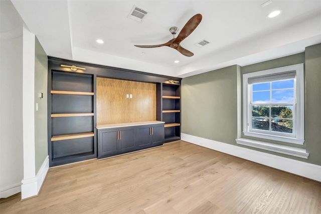 65 Crain Square Boulevard, Houston, TX 77025