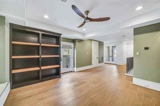 65 Crain Square Boulevard, Houston, TX 77025