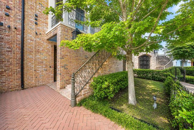 65 Crain Square Boulevard, Houston, TX 77025