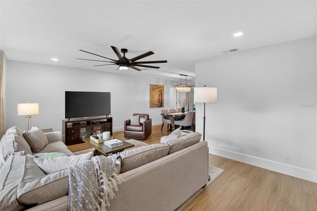 13206 TIFTON DRIVE, Tampa, FL 33618