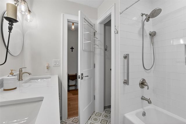 13206 TIFTON DRIVE, Tampa, FL 33618