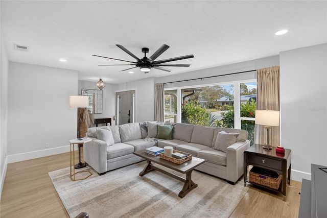 13206 TIFTON DRIVE, Tampa, FL 33618