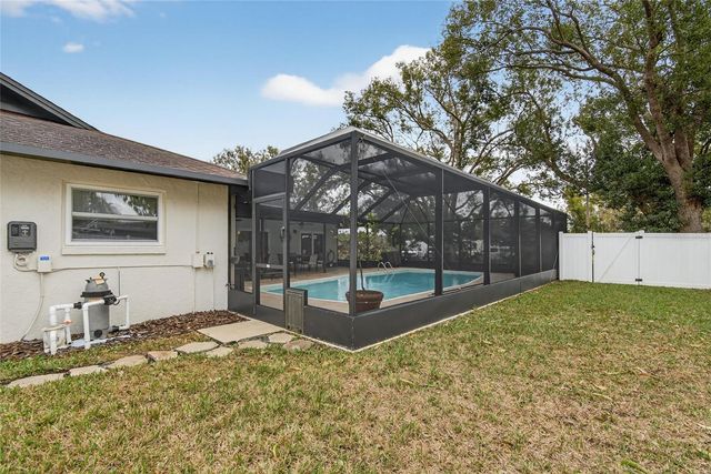 13206 TIFTON DRIVE, Tampa, FL 33618