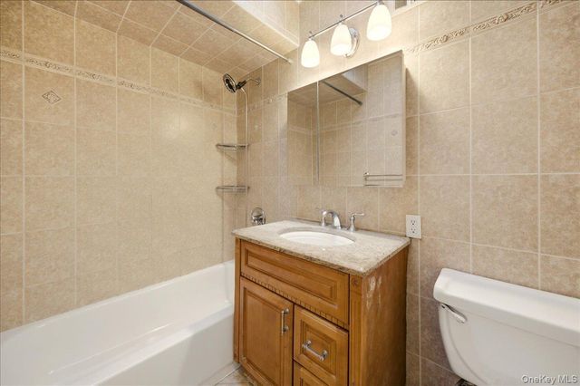 707 Hollywood Avenue, Bronx, NY 10465