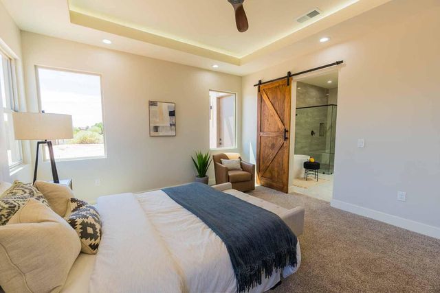 602 Camino De La Tierra, Corrales, NM 87048