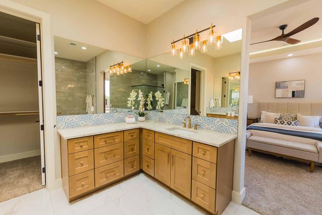 602 Camino De La Tierra, Corrales, NM 87048