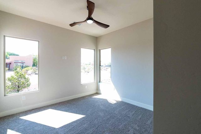 602 Camino De La Tierra, Corrales, NM 87048