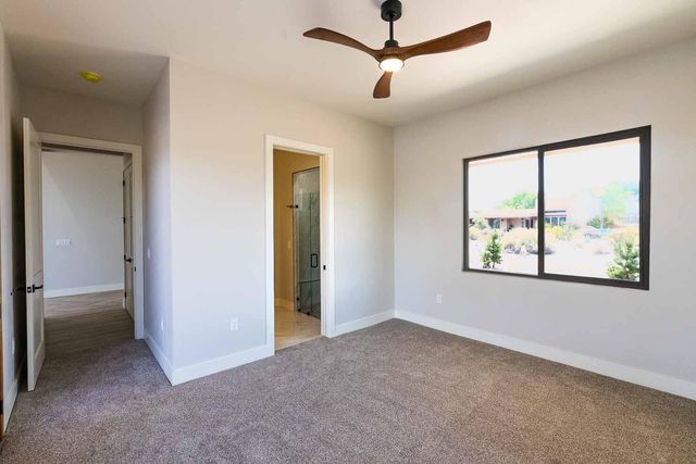 602 Camino De La Tierra, Corrales, NM 87048
