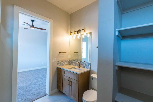 602 Camino De La Tierra, Corrales, NM 87048