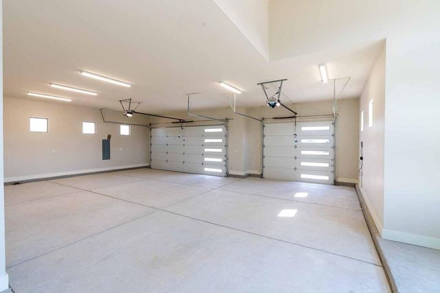 602 Camino De La Tierra, Corrales, NM 87048