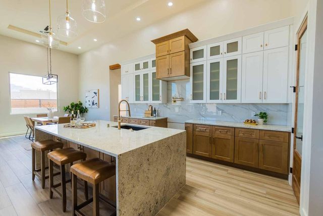 602 Camino De La Tierra, Corrales, NM 87048