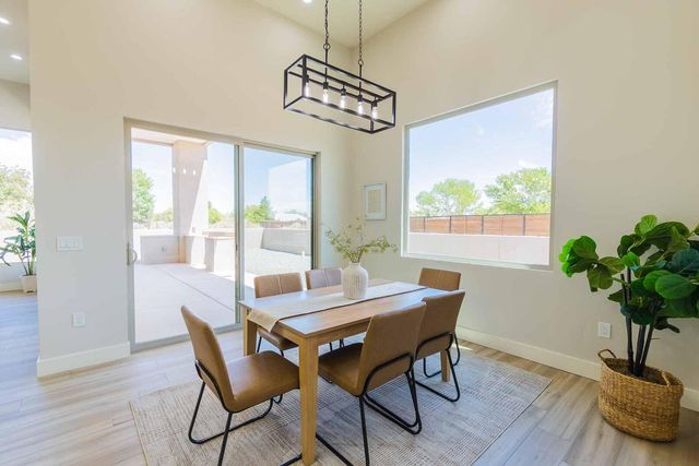 602 Camino De La Tierra, Corrales, NM 87048