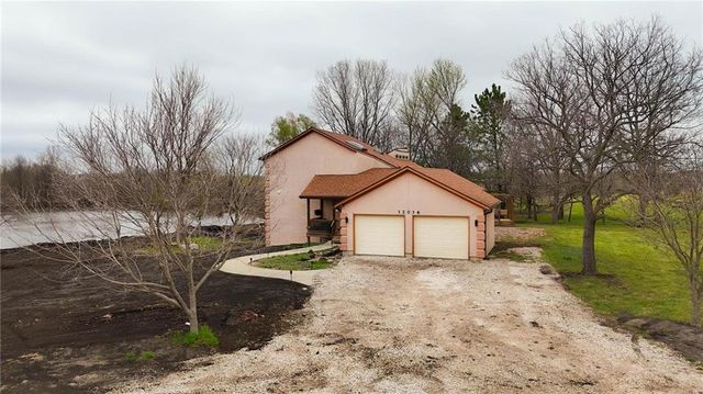 12036 W 239th Street, Bucyrus, KS 66053