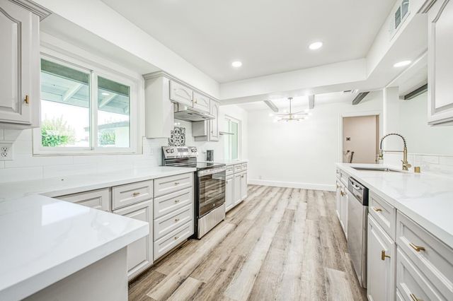 1408 E Richert Avenue, Fresno, CA 93704