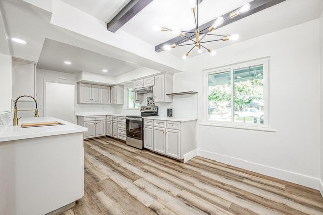 1408 E Richert Avenue, Fresno, CA 93704