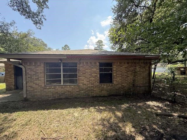 362 County Road 857, Buna, TX 77612