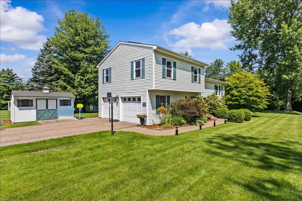 87 Morgan Parkway, Williston, VT 05495