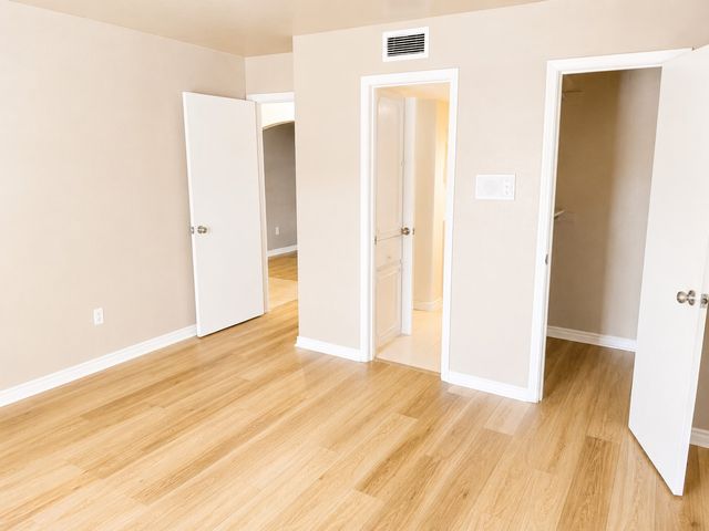 15931 Stillwood Street 1096, Dallas, TX 75248