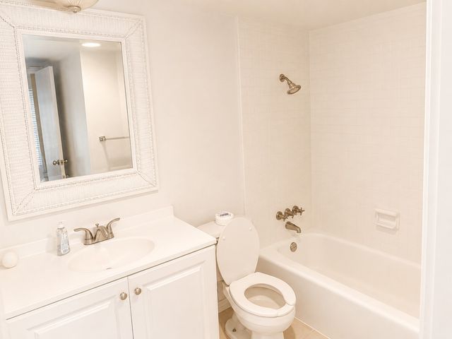 15931 Stillwood Street 1096, Dallas, TX 75248