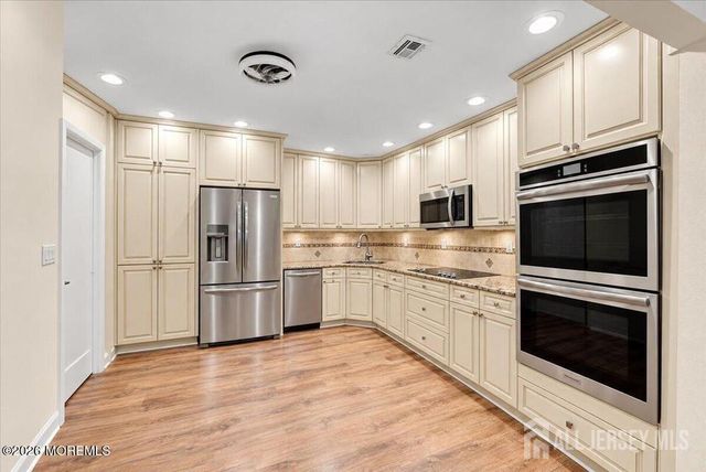375-C Duranta Plaza, Monroe, NJ 08831