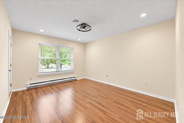 375-C Duranta Plaza, Monroe, NJ 08831