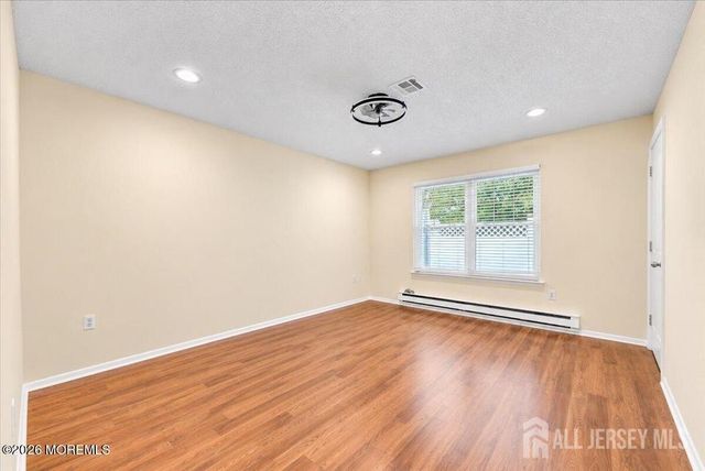 375-C Duranta Plaza, Monroe, NJ 08831