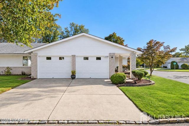 375-C Duranta Plaza, Monroe, NJ 08831
