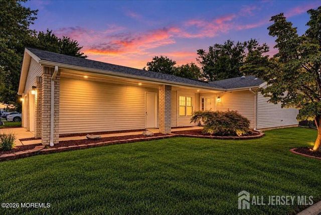 375-C Duranta Plaza, Monroe, NJ 08831