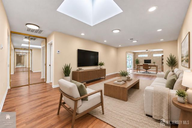 375-C Duranta Plaza, Monroe, NJ 08831