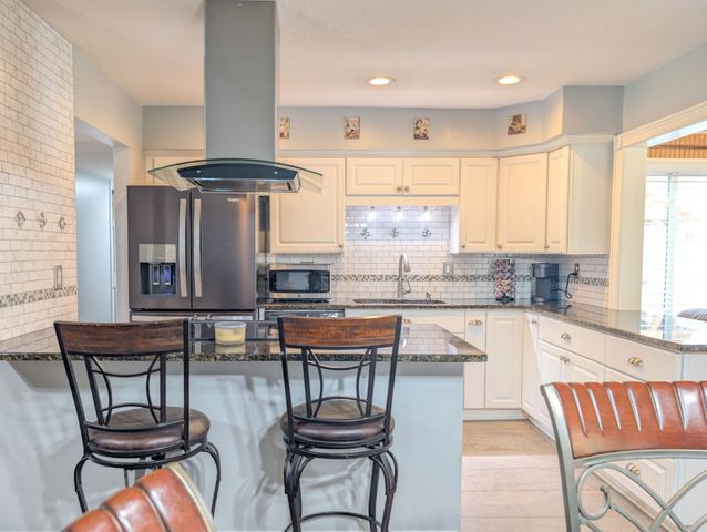 8163 Bonnafair Dr, Hermitage, TN 37076