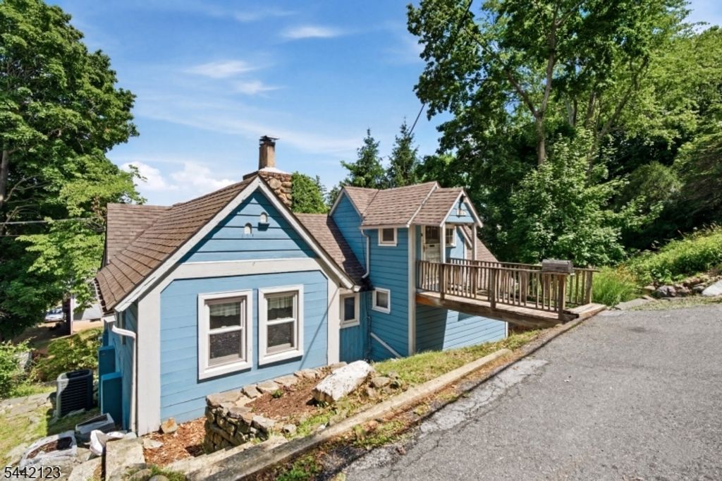 364 E Shore Trl, Sparta Twp., NJ 07871