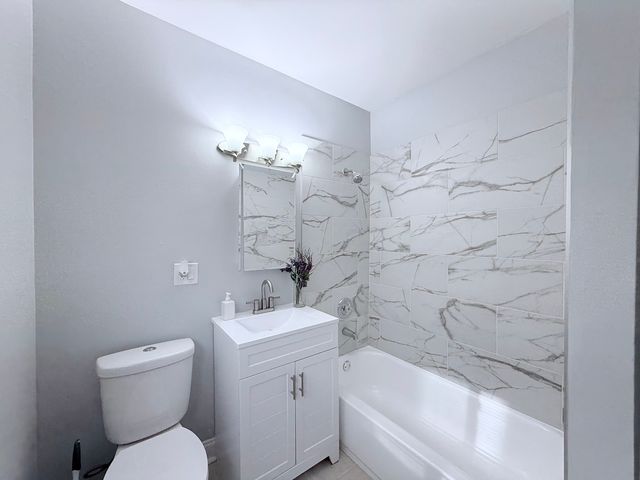 11248 S PARNELL Avenue, Chicago, IL 60628