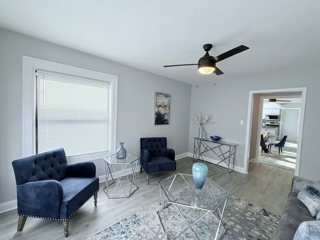 11248 S PARNELL Avenue, Chicago, IL 60628