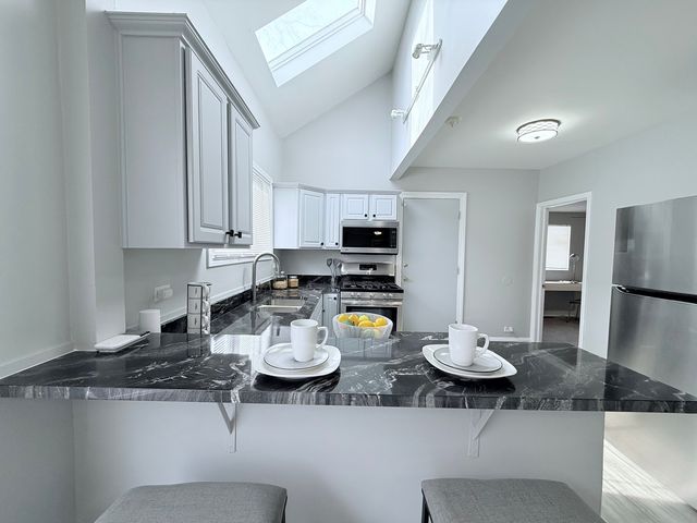 11248 S PARNELL Avenue, Chicago, IL 60628