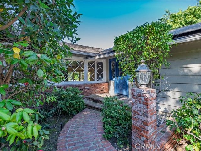 4539 Hayvenhurst, Encino (los Angeles), CA 91436