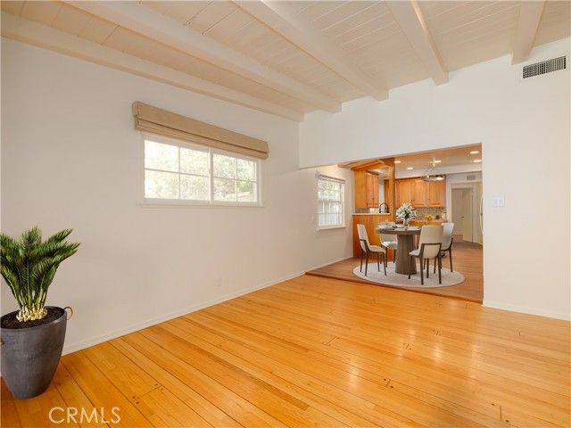 4539 Hayvenhurst, Encino (los Angeles), CA 91436