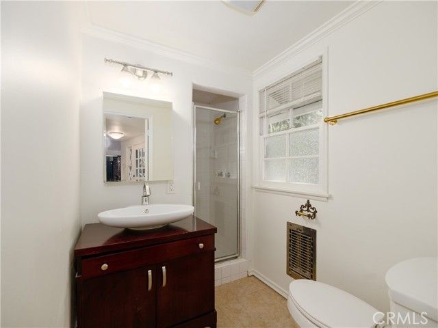 4539 Hayvenhurst, Encino (los Angeles), CA 91436