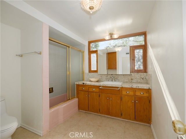 4539 Hayvenhurst, Encino (los Angeles), CA 91436