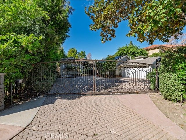 4539 Hayvenhurst, Encino (los Angeles), CA 91436