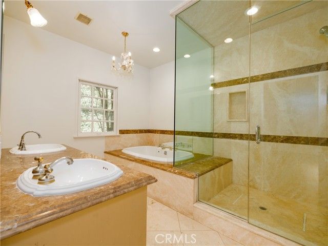 4539 Hayvenhurst, Encino (los Angeles), CA 91436