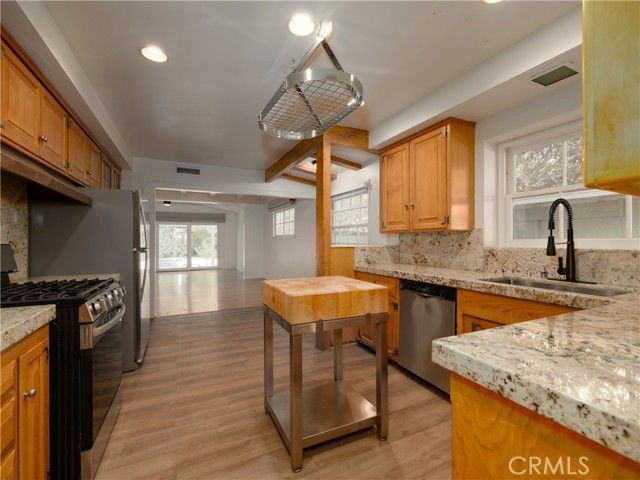 4539 Hayvenhurst, Encino (los Angeles), CA 91436