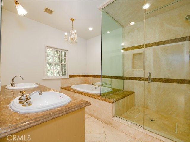 4539 Hayvenhurst, Encino (los Angeles), CA 91436