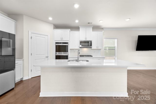 708 Windage Way, Pineville, NC 28134