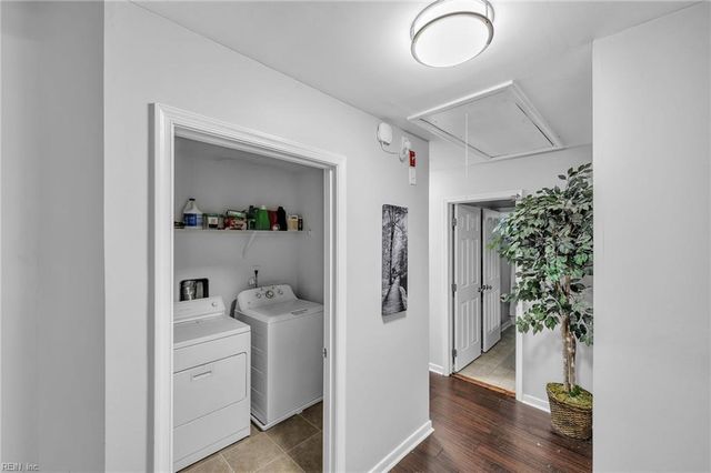 216 Lyon DR, Newport News, VA 23601