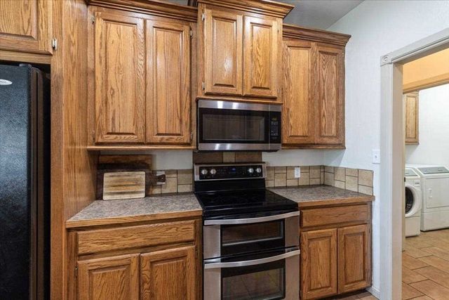 135 NE Deerfield Dr., Elgin, OK 73538
