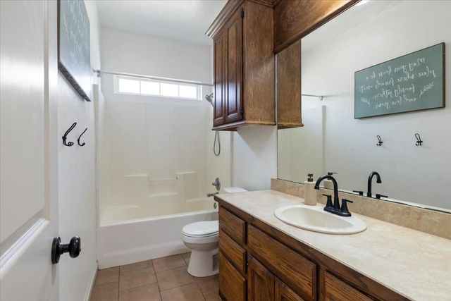 135 NE Deerfield Dr., Elgin, OK 73538