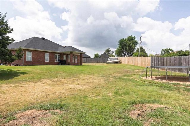 135 NE Deerfield Dr., Elgin, OK 73538