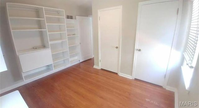 8820 Bridgeport Avenue, Brentwood, MO 63144